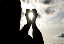 库里：巴特勒总能做出正确选择 他在场上的存在感真的很强.